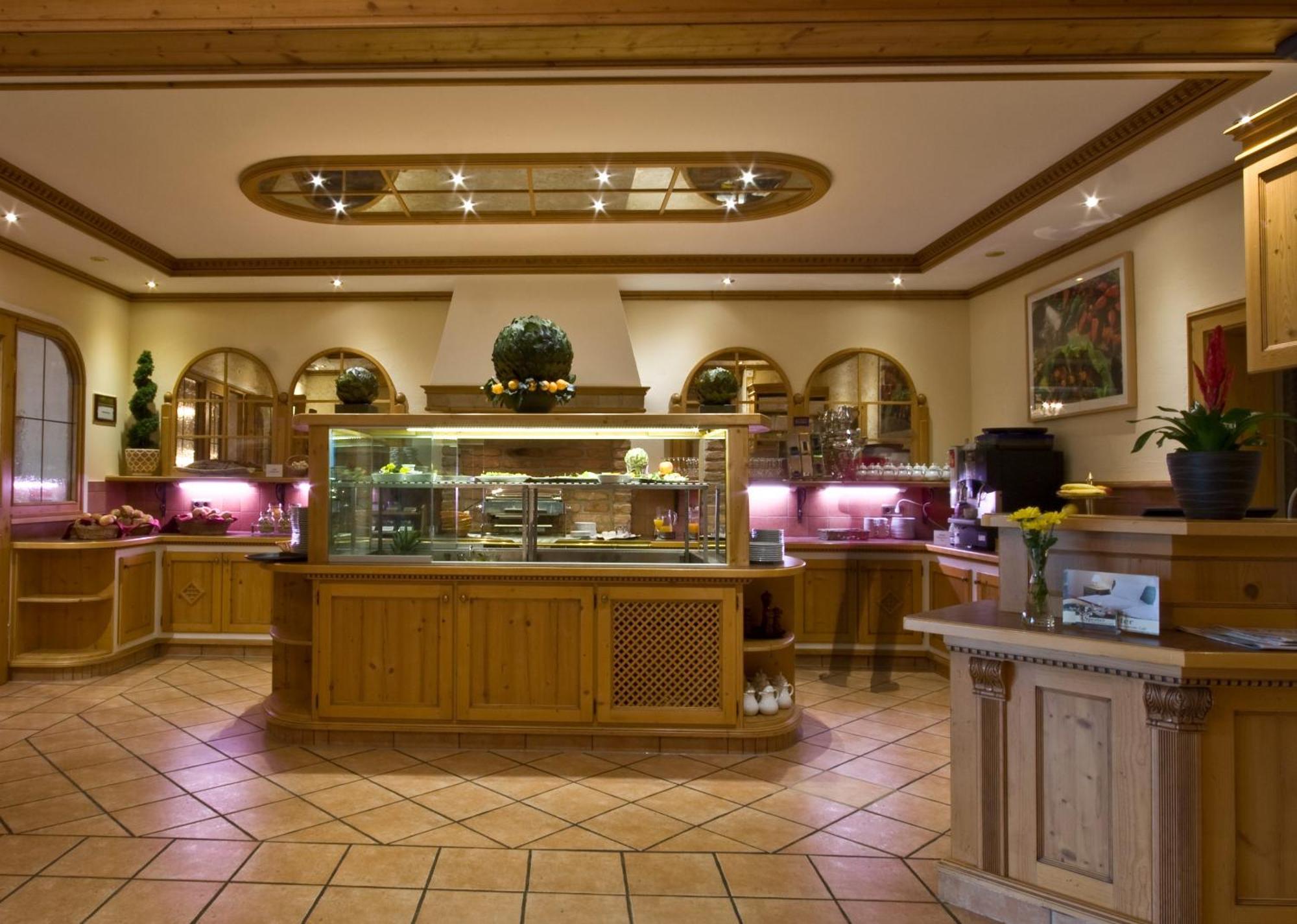 Hotel Speeter Weisenheim am Berg Luaran gambar