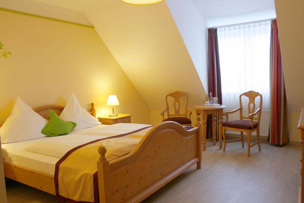 Hotel Speeter Weisenheim am Berg Luaran gambar