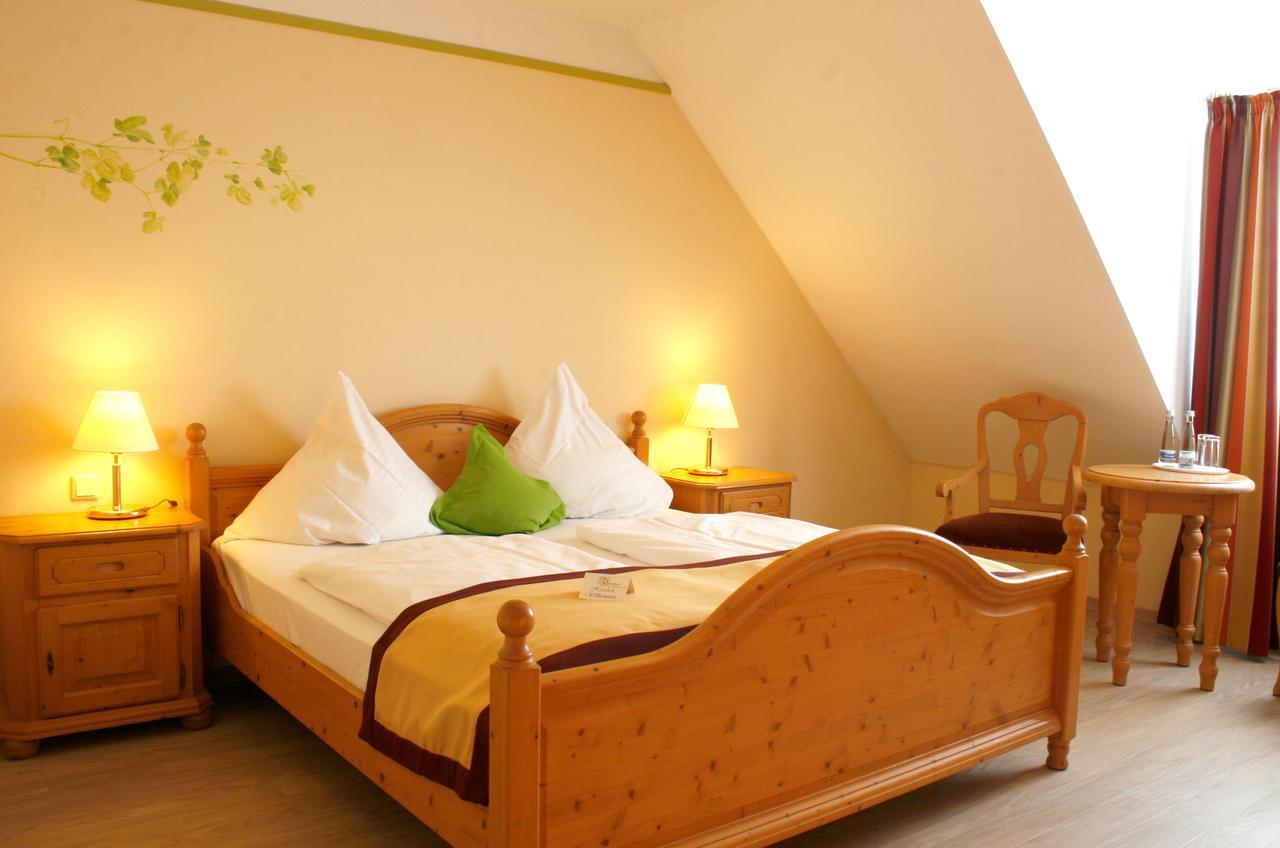 Hotel Speeter Weisenheim am Berg Luaran gambar