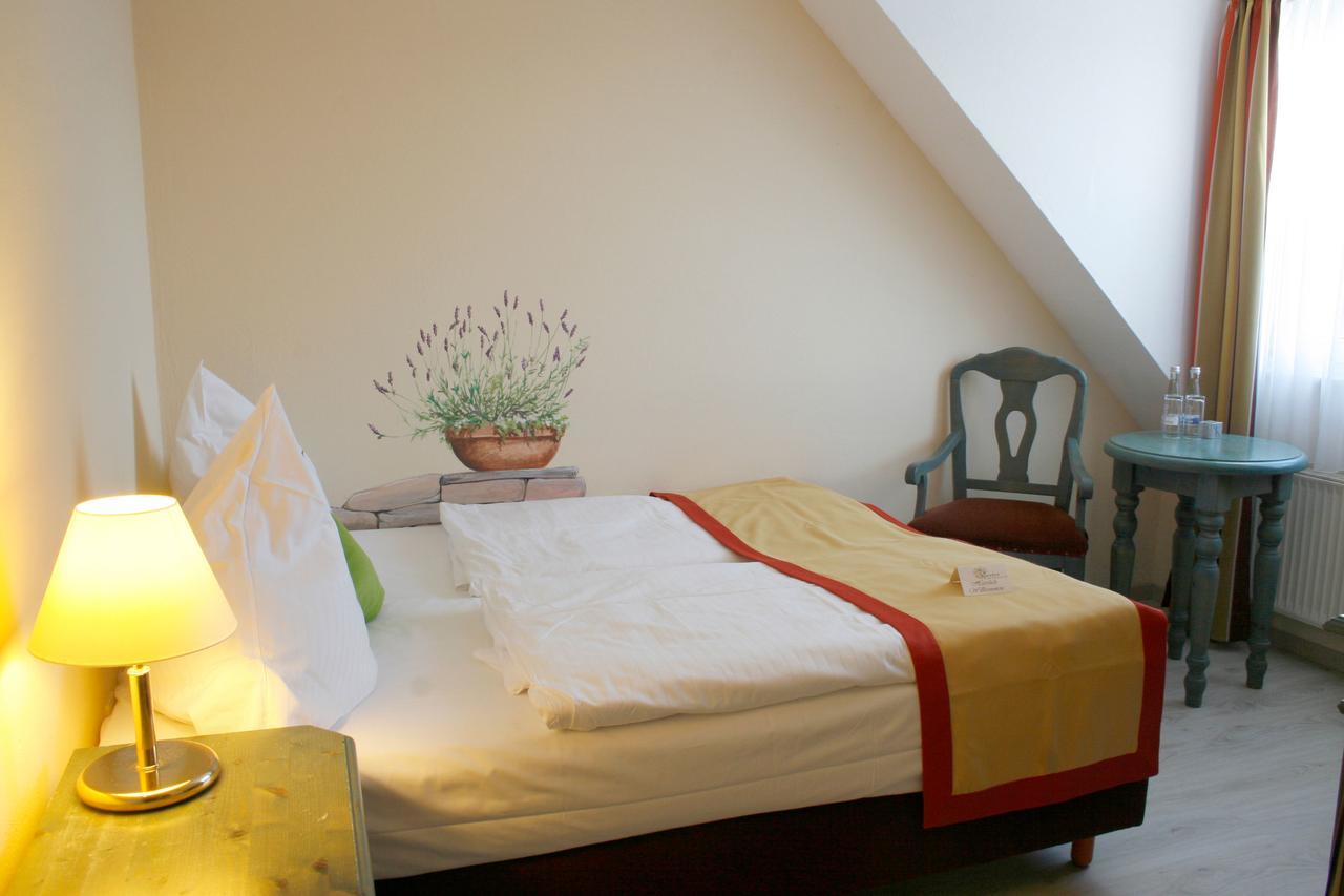 Hotel Speeter Weisenheim am Berg Luaran gambar