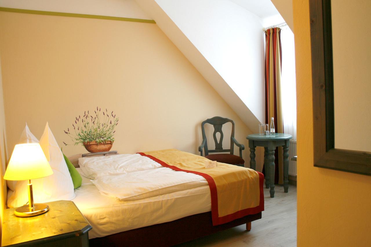 Hotel Speeter Weisenheim am Berg Luaran gambar