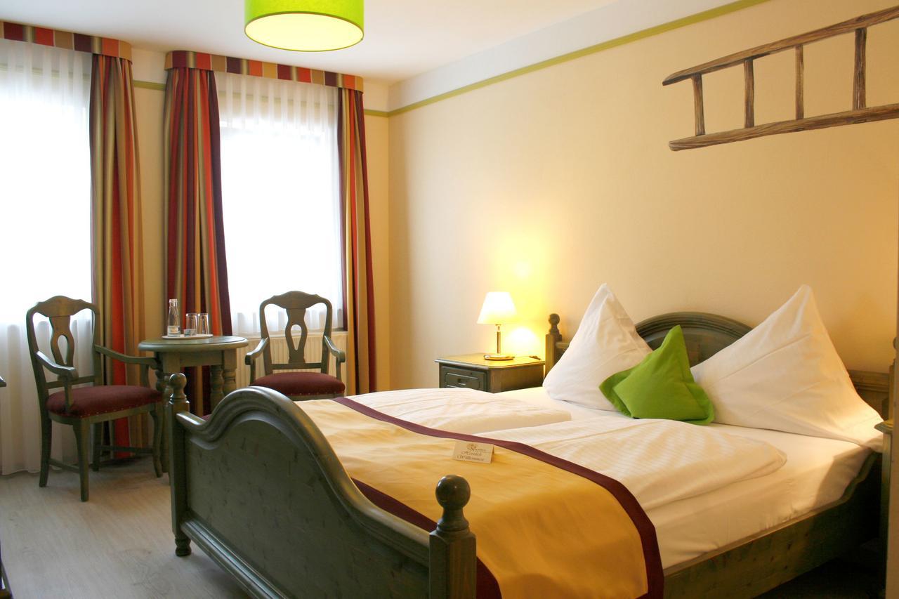 Hotel Speeter Weisenheim am Berg Luaran gambar